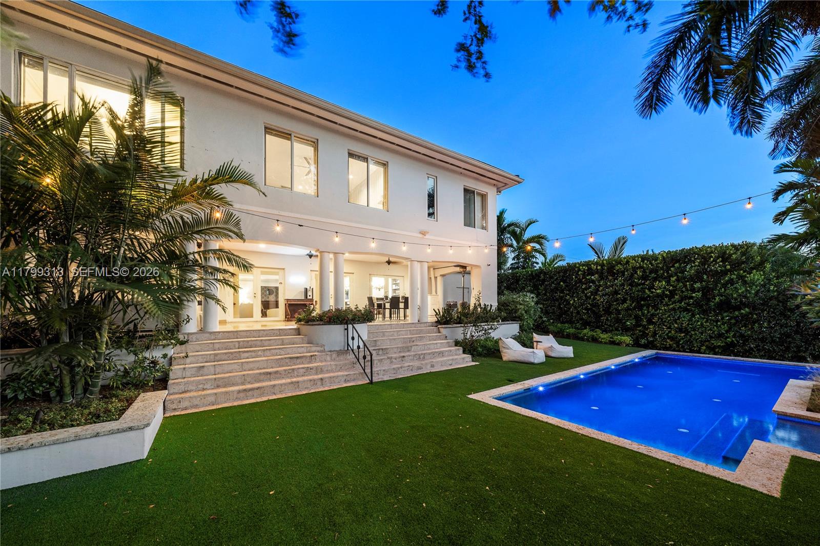 725 Vilabella Avenue