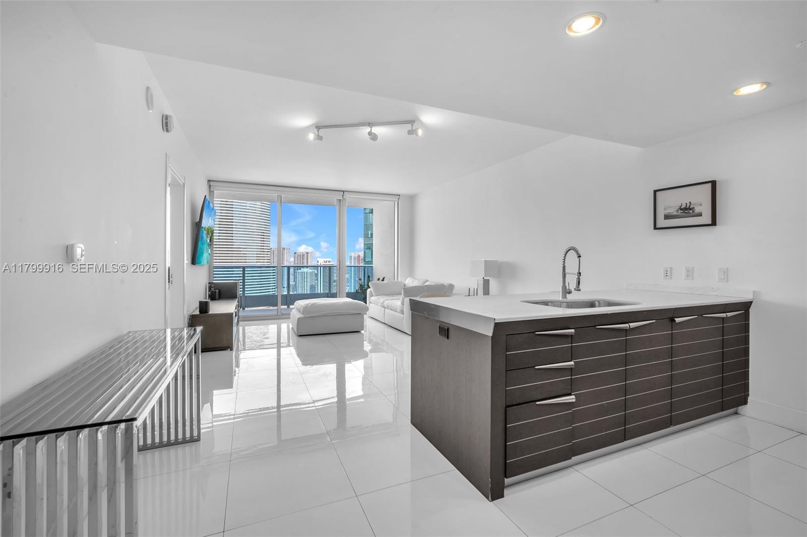 200 Biscayne Boulevard Way