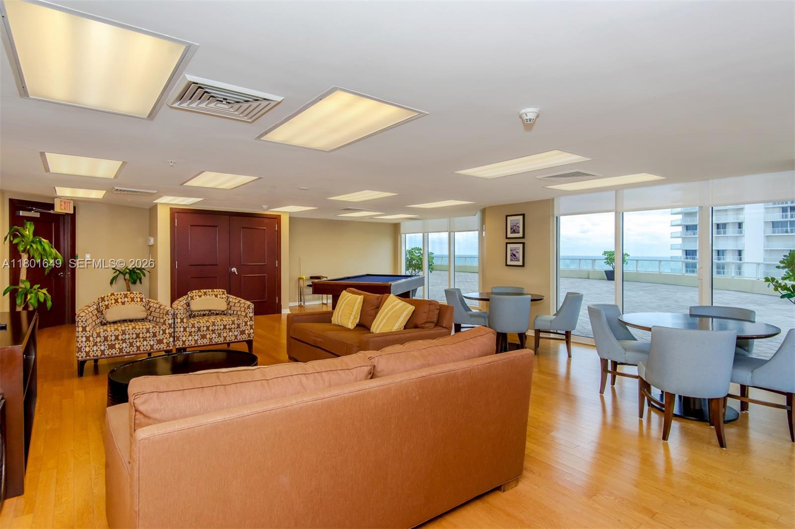 16699 Collins Avenue