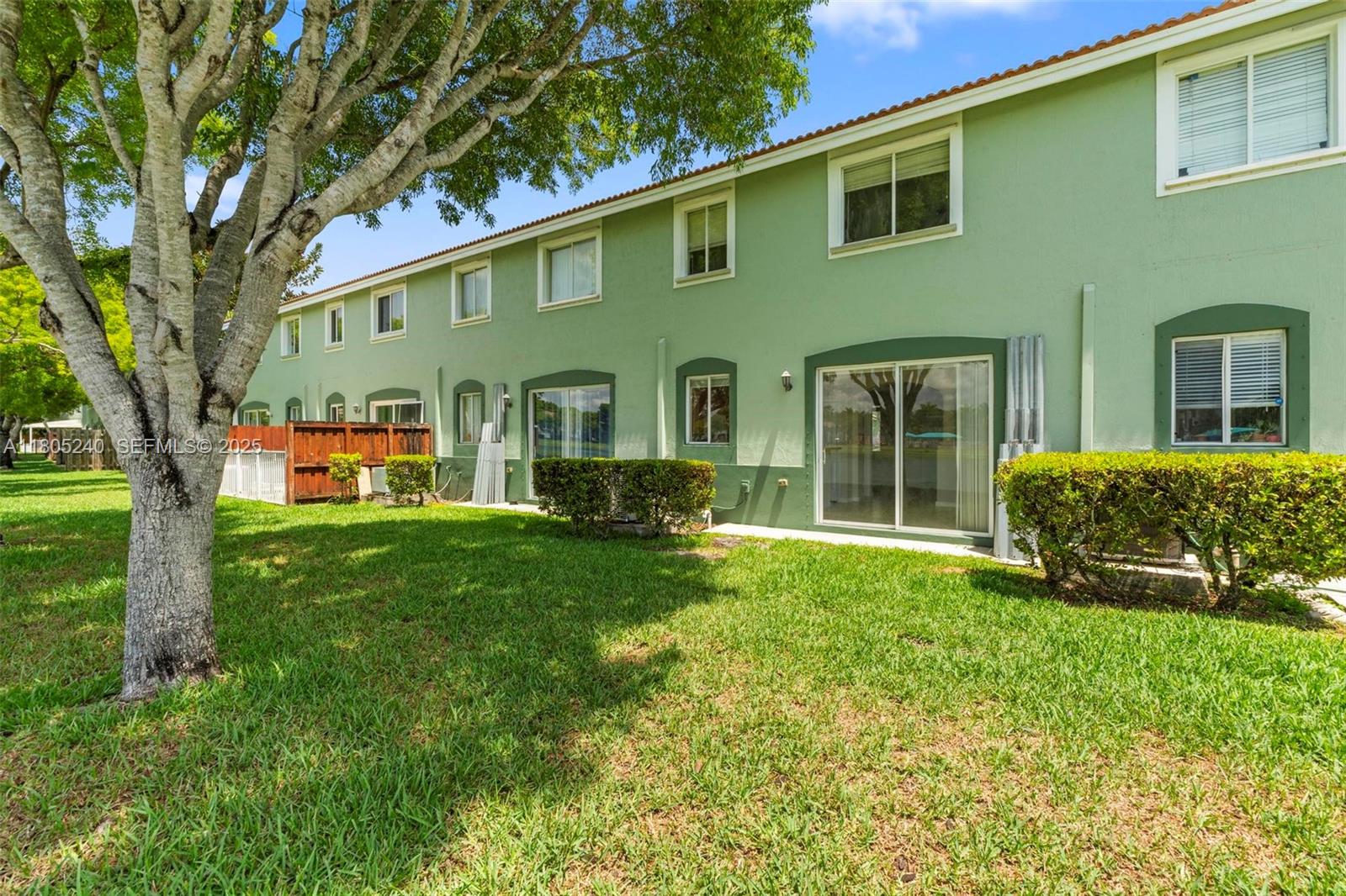 1458 SE 24th Court