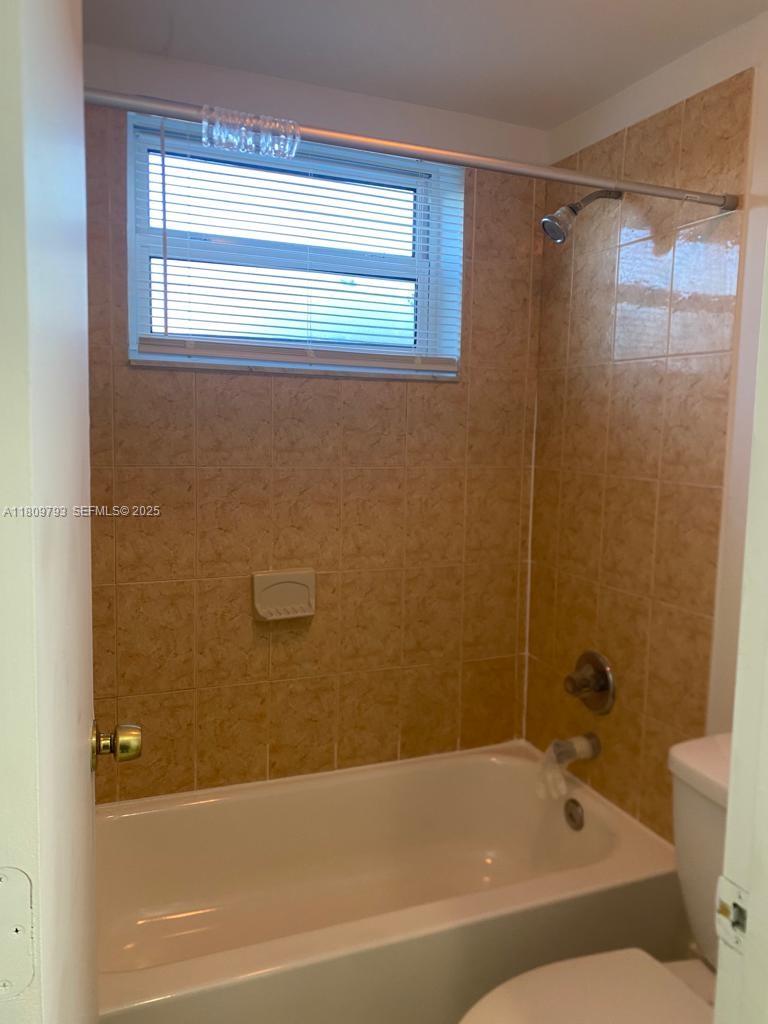 1975 NE 135th Street