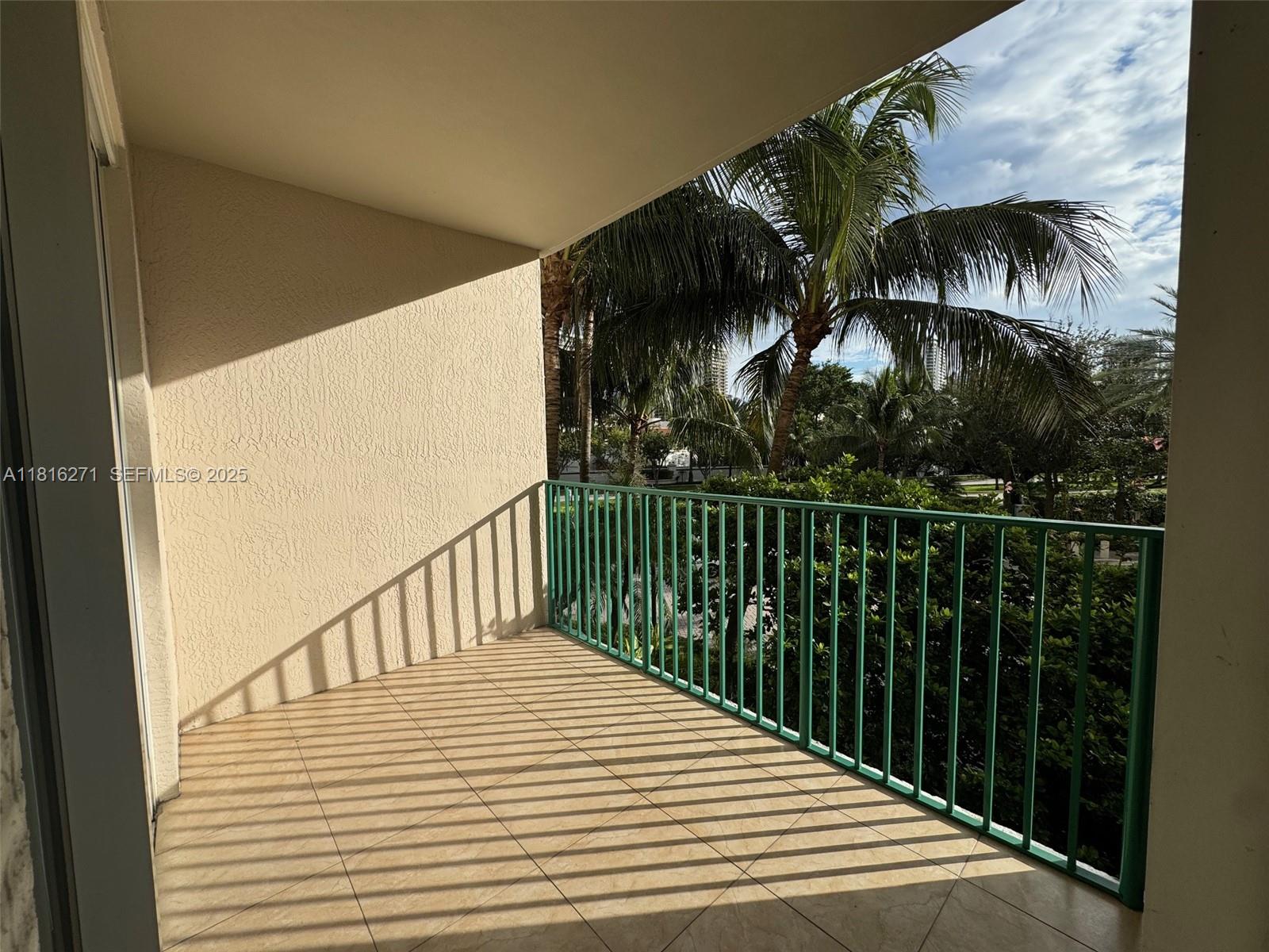 19900 E Country Club Drive