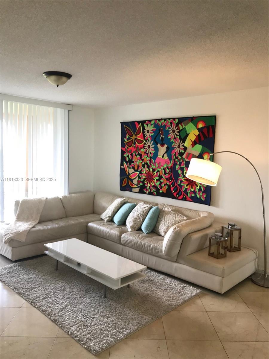 19801 E Country Club Drive