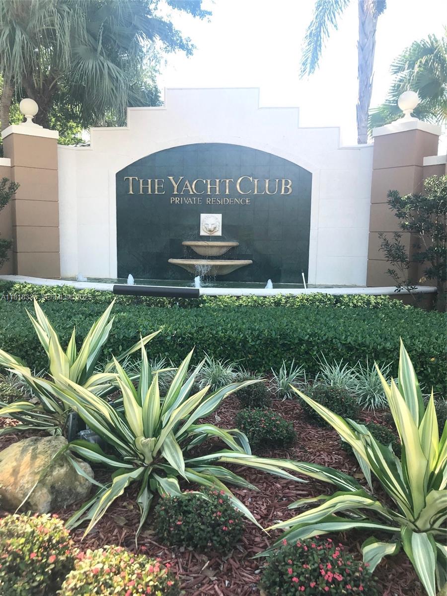 19801 E Country Club Drive