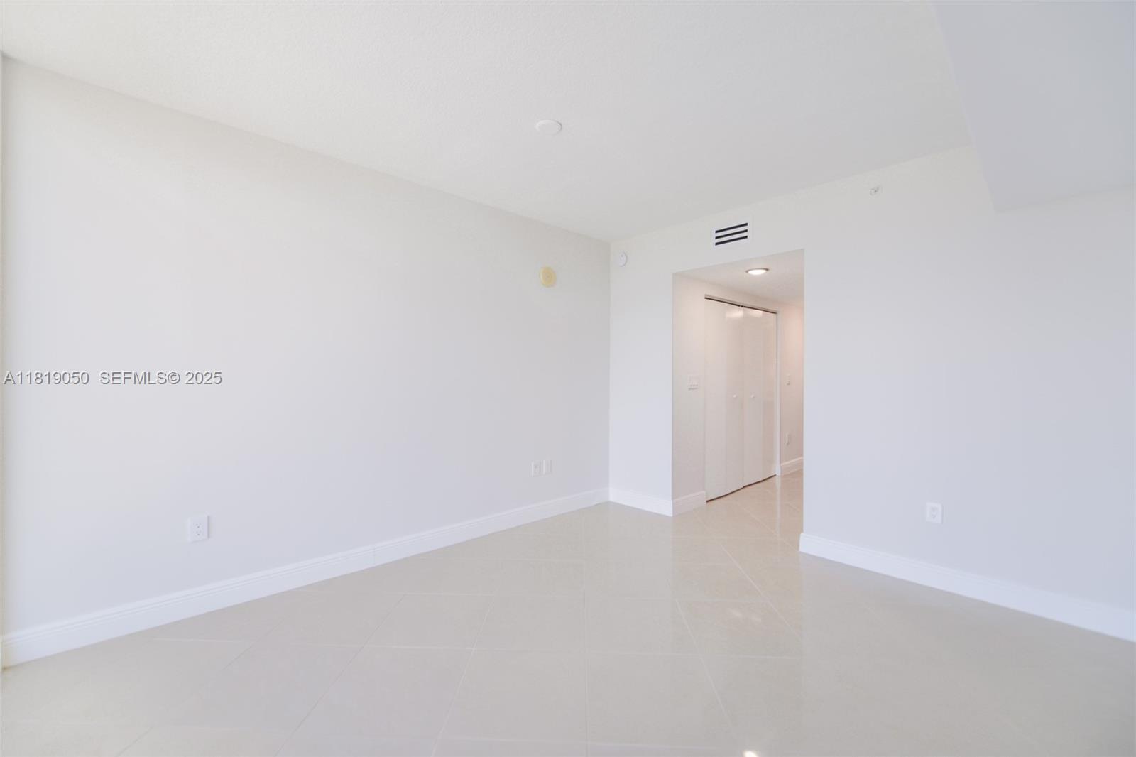 16699 Collins Avenue
