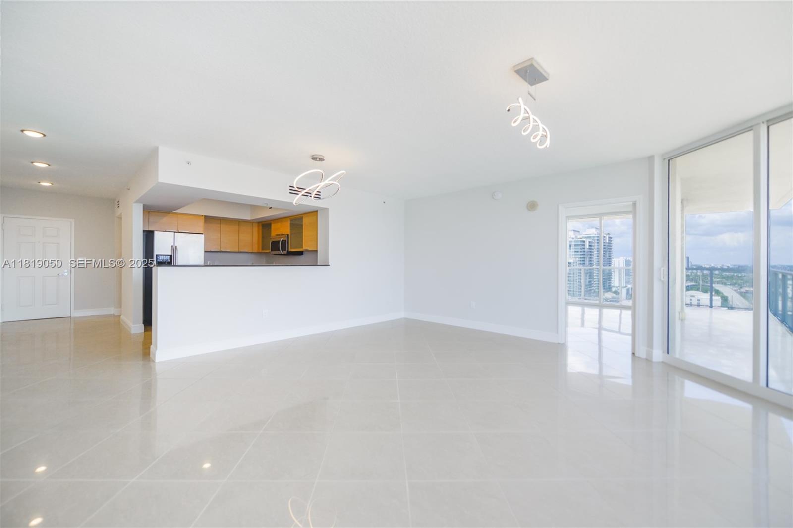 16699 Collins Avenue