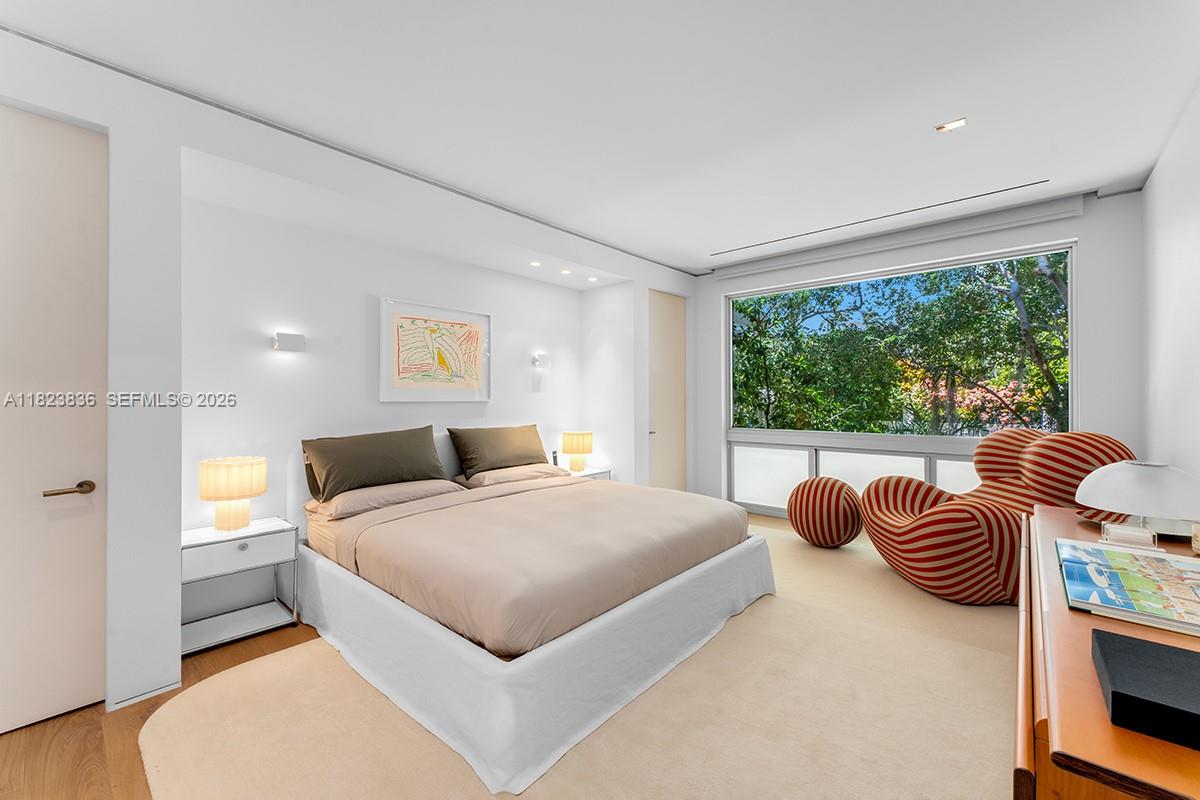 11 La Gorce Circle