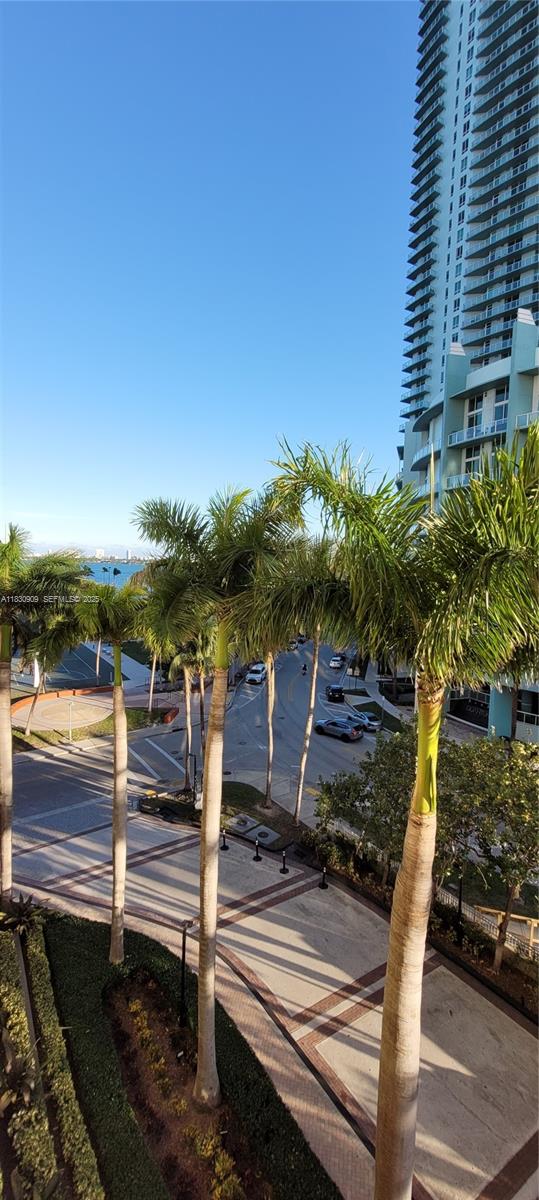 2000 N Bayshore Drive