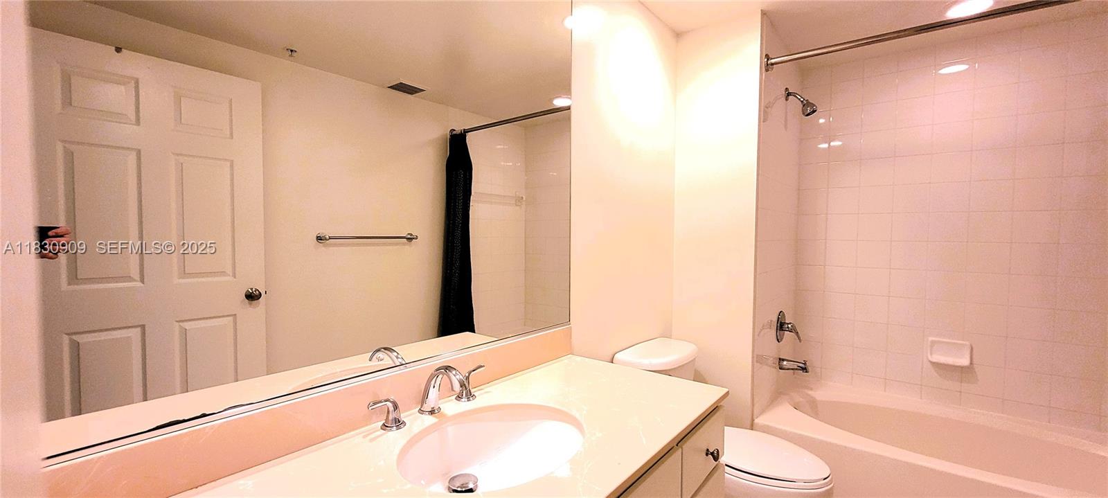 2000 N Bayshore Drive