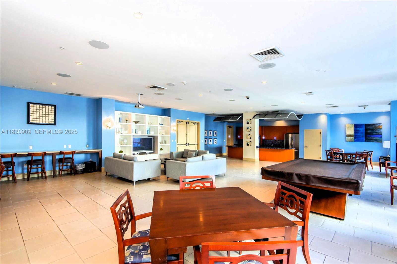 2000 N Bayshore Drive