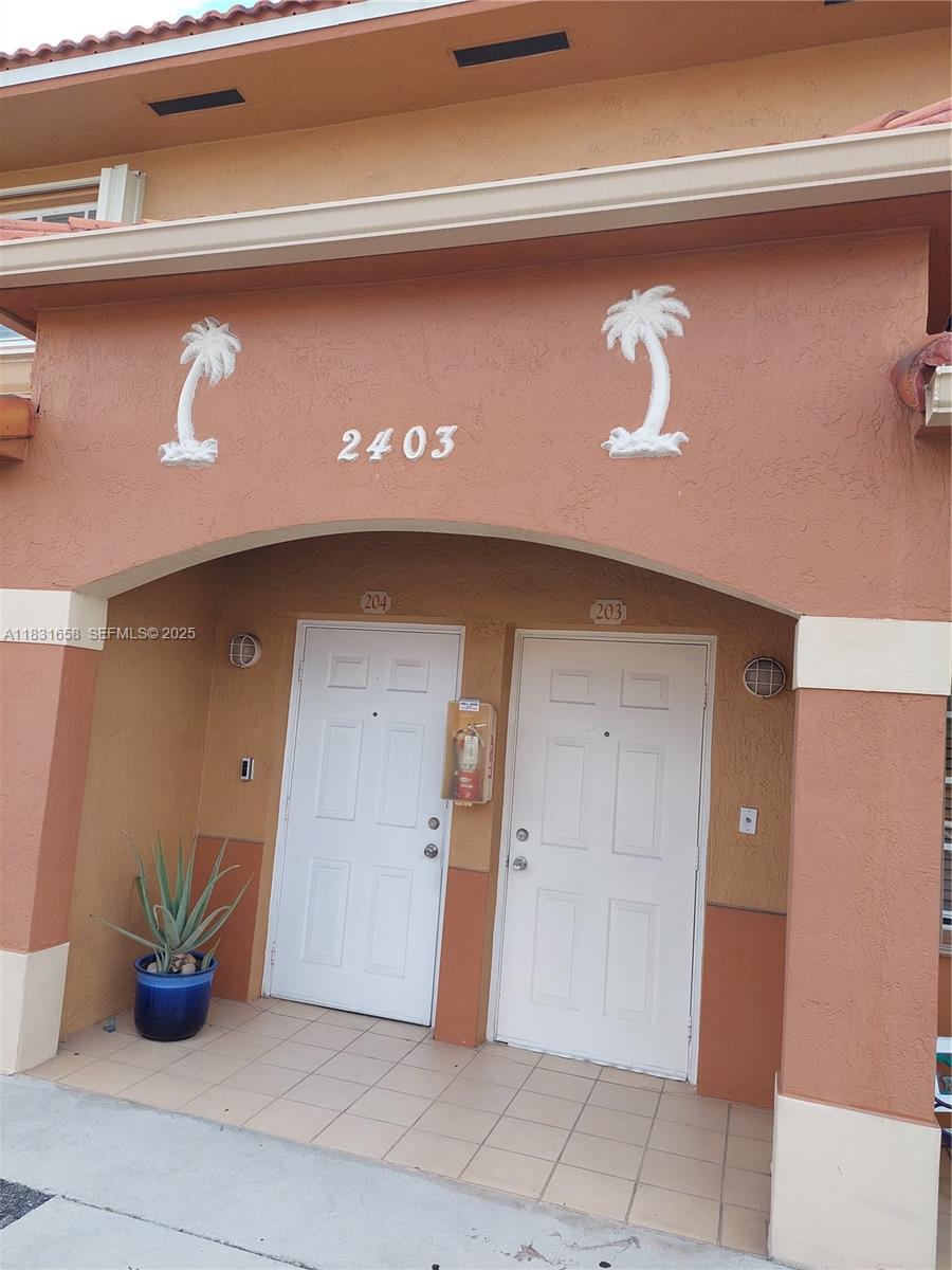 2403 W 76th Street