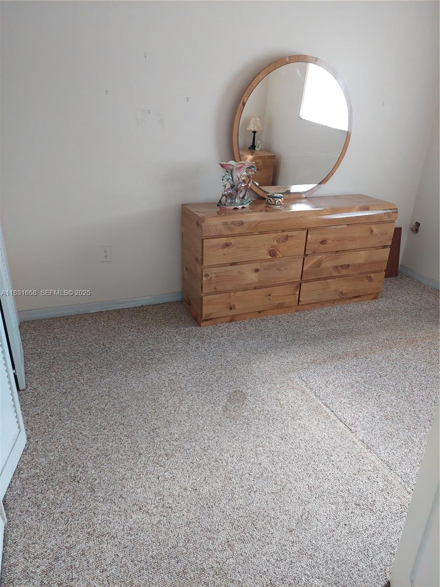 2403 W 76th Street