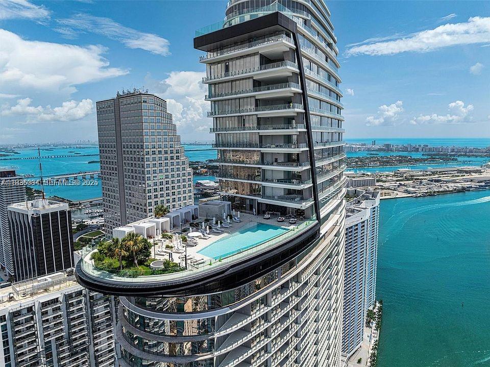 300 Biscayne Blvd Way