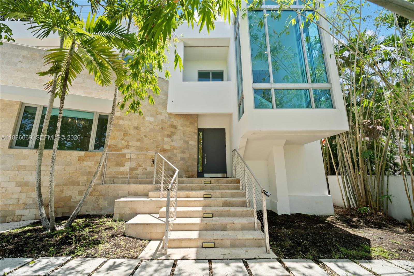 5625 N Bay Road