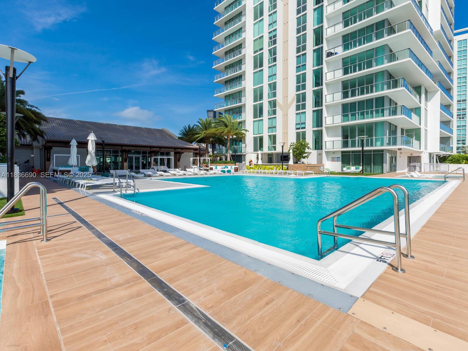 300 Sunny Isles Boulevard