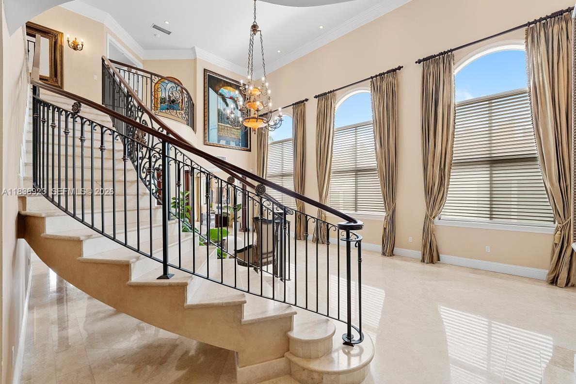 66 S Hibiscus Drive
