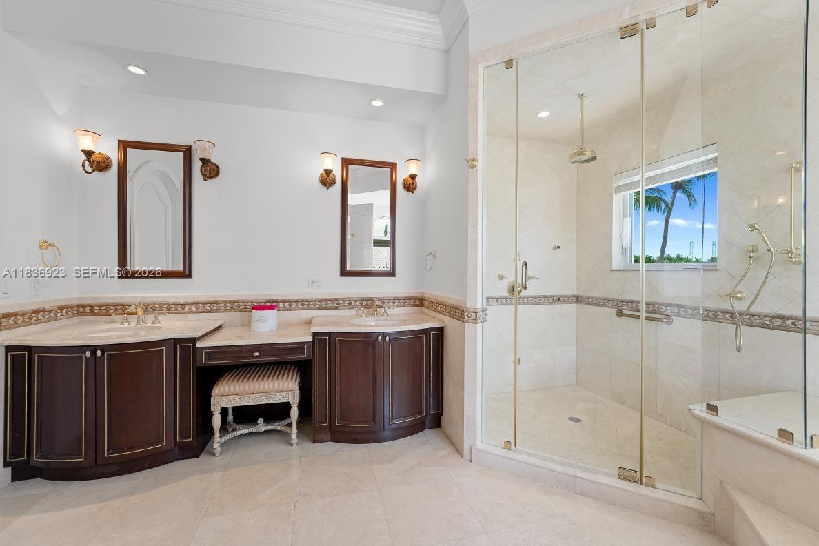 66 S Hibiscus Drive
