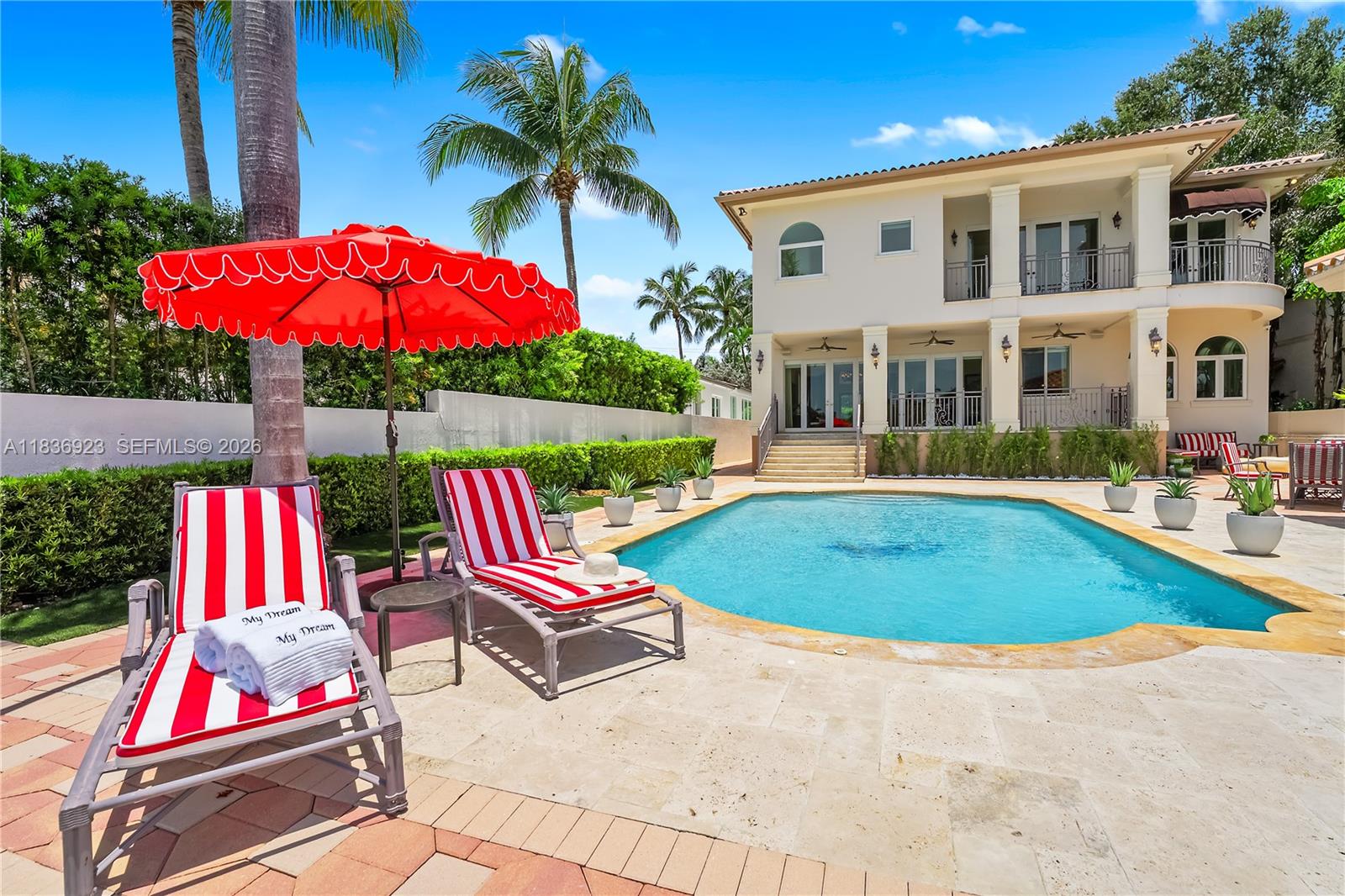 66 S Hibiscus Drive
