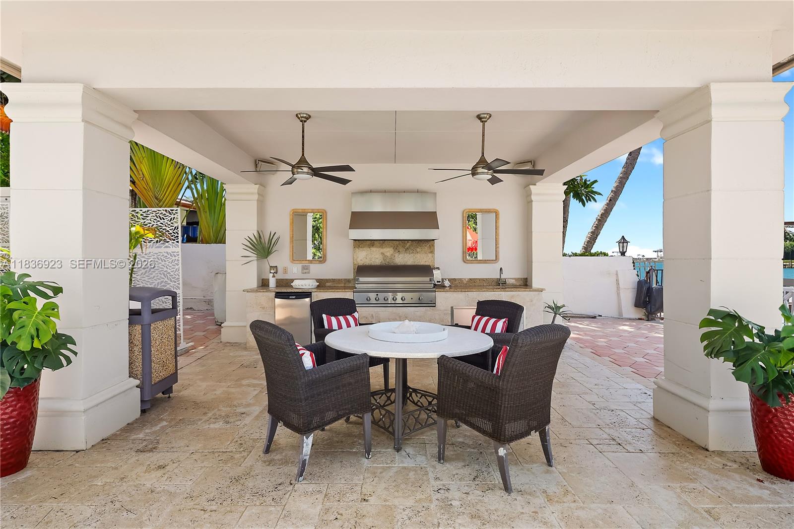 66 S Hibiscus Drive