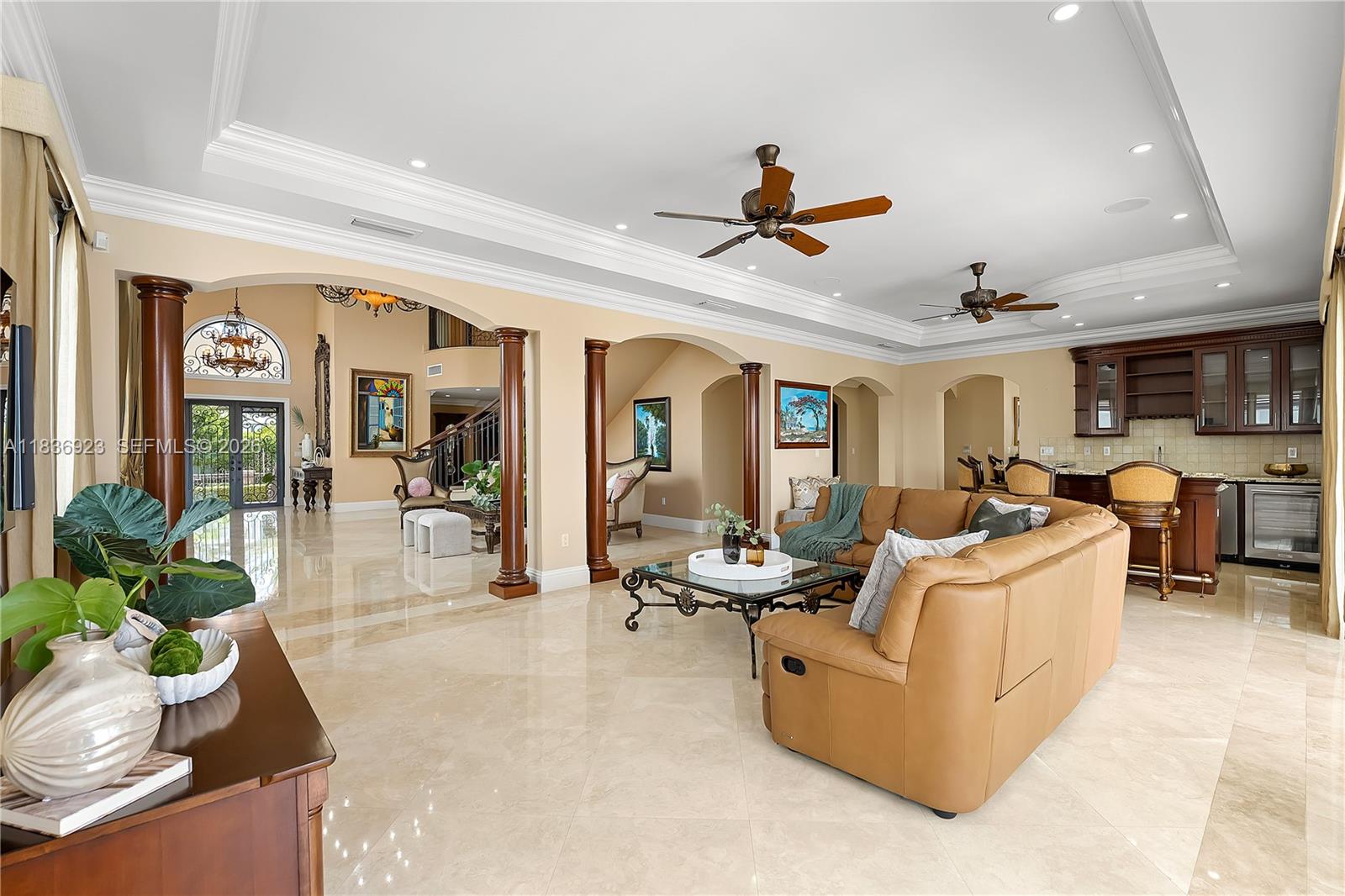 66 S Hibiscus Drive