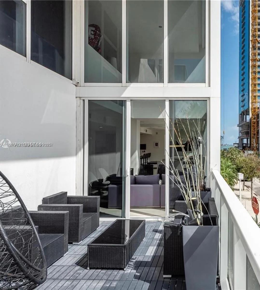 600 NE 27th Street
