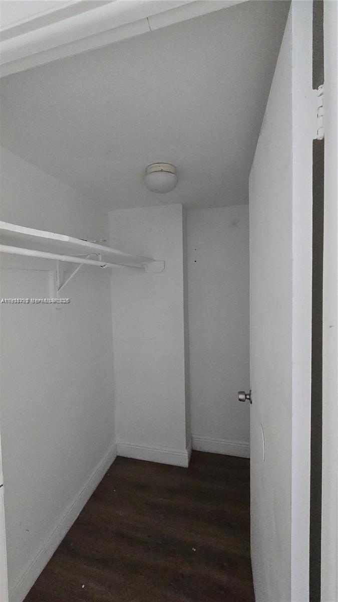 498 NW 165th St Road
