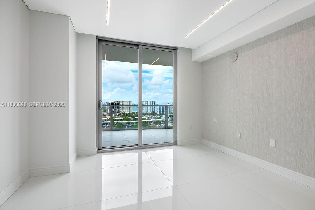 300 Sunny Isles Boulevard