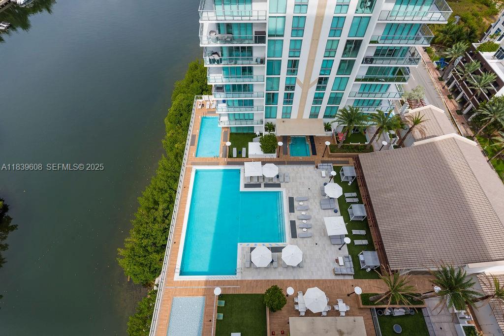 300 Sunny Isles Boulevard