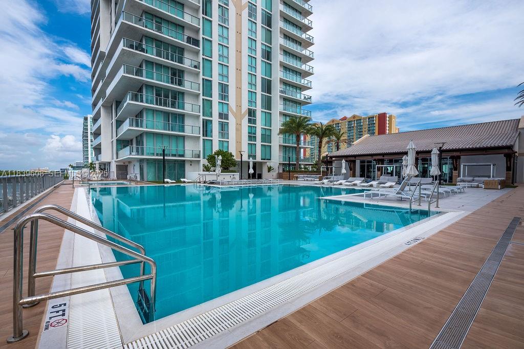 300 Sunny Isles Boulevard
