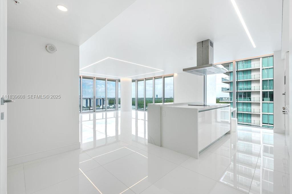 300 Sunny Isles Boulevard