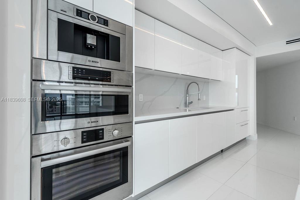 300 Sunny Isles Boulevard