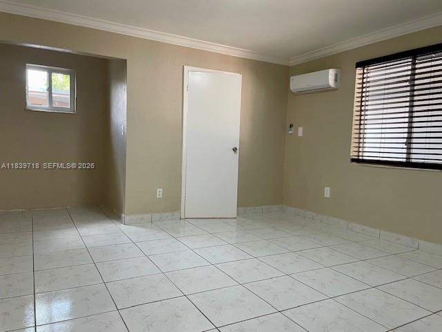 330 W 40th Place