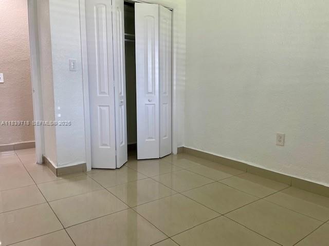 330 W 40th Place