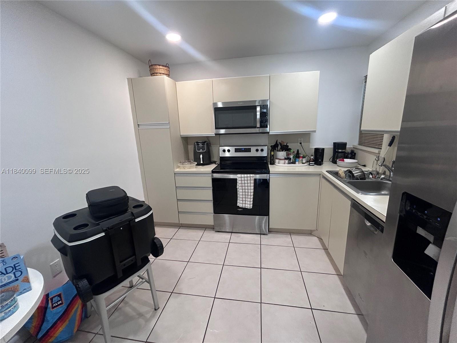 324 Poinciana Drive