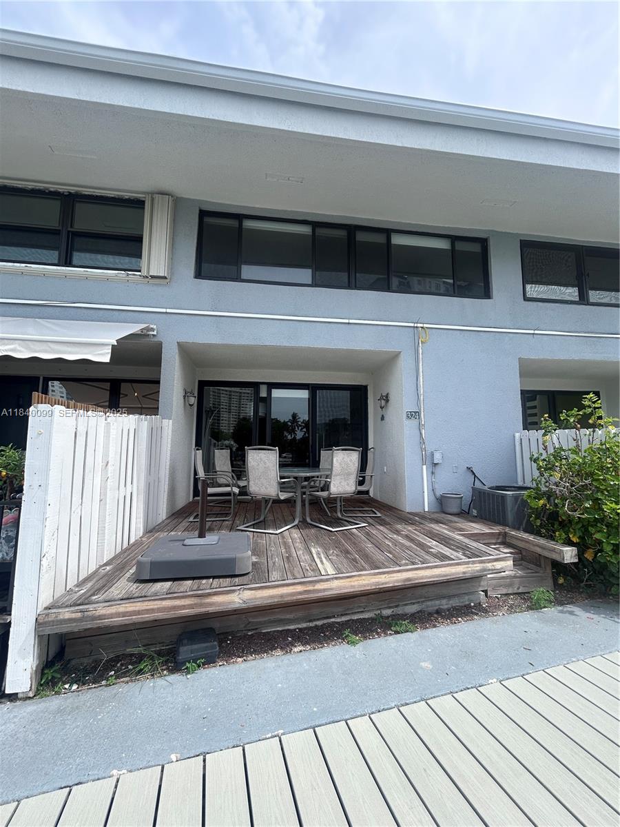 324 Poinciana Drive