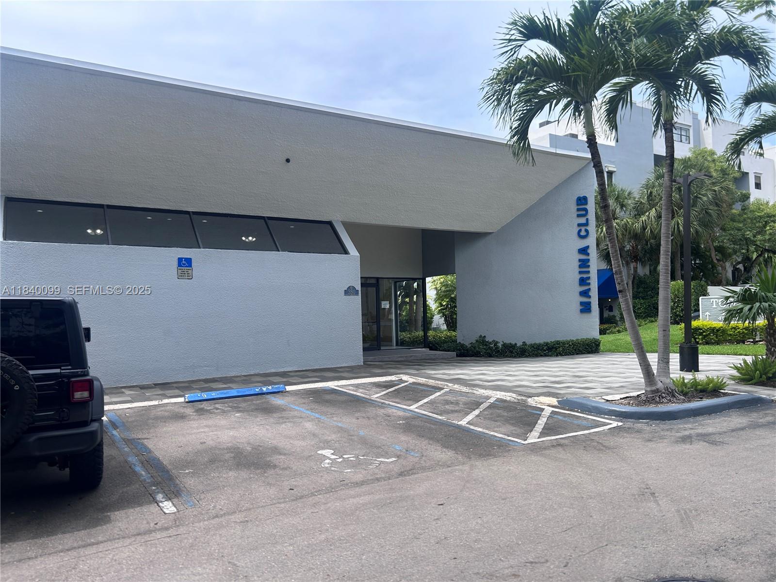 324 Poinciana Drive