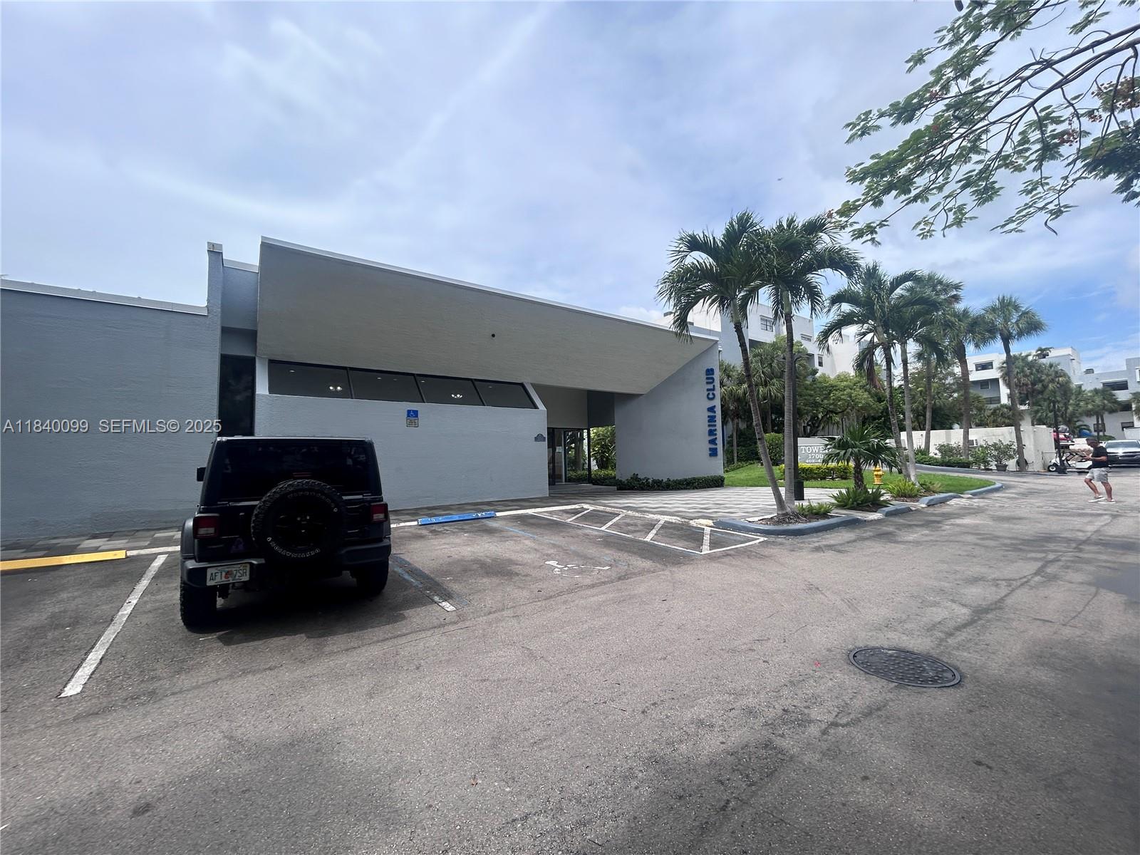 324 Poinciana Drive