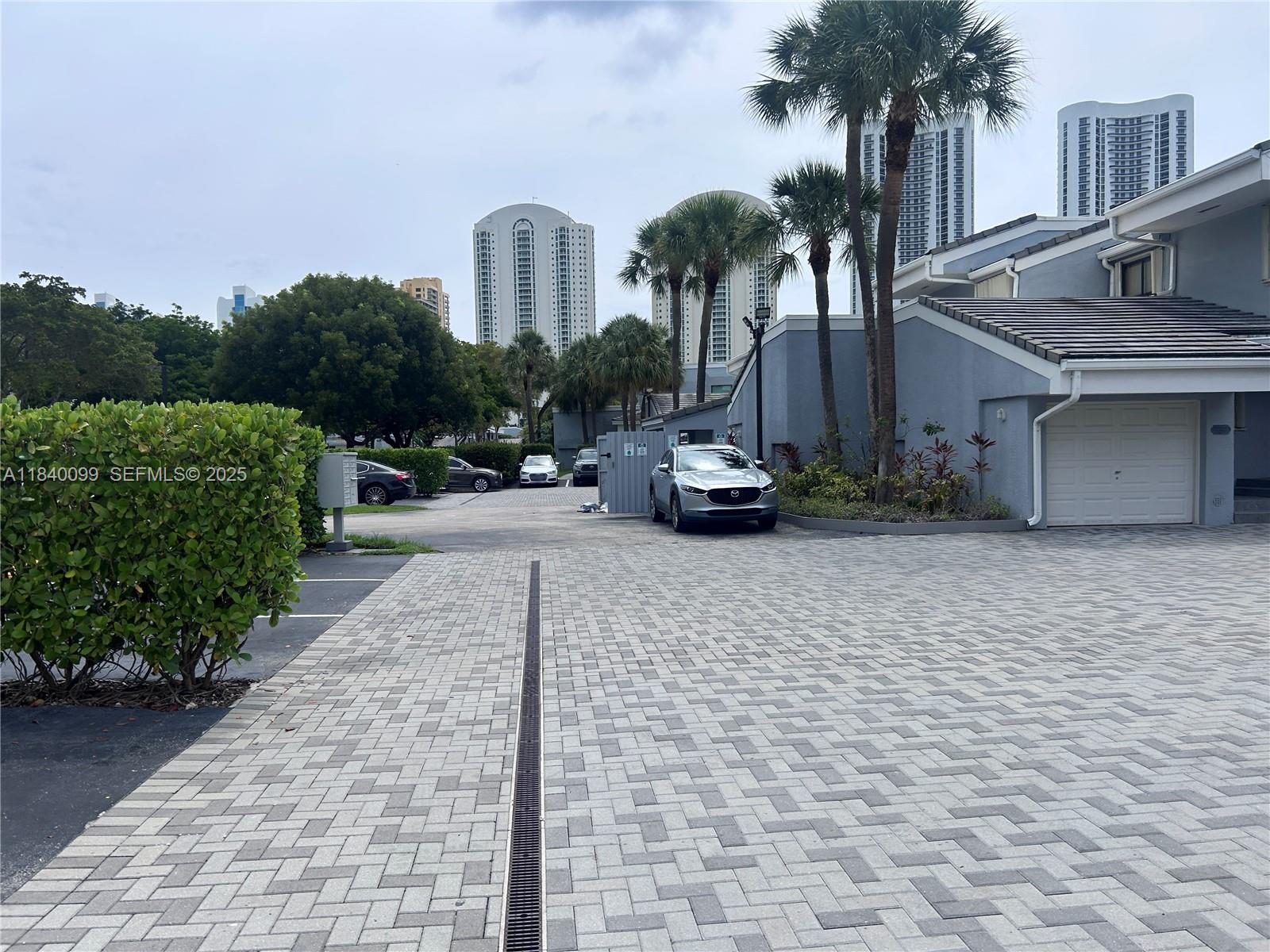 324 Poinciana Drive