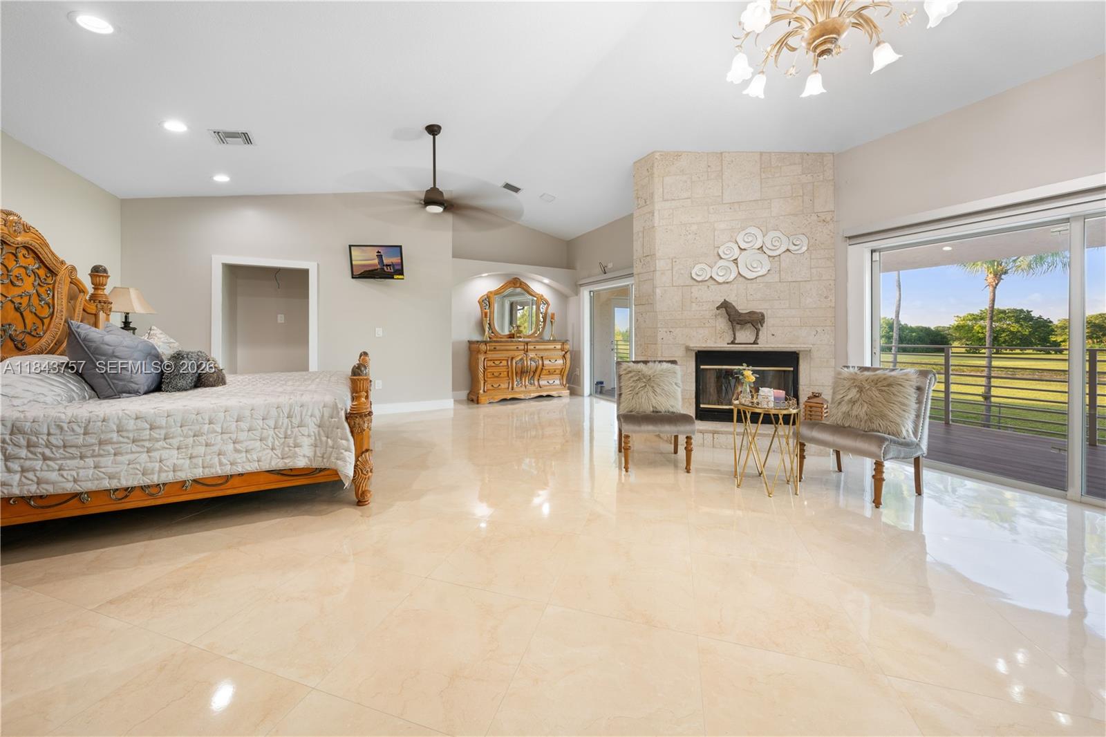 9621 W Calusa Club Drive