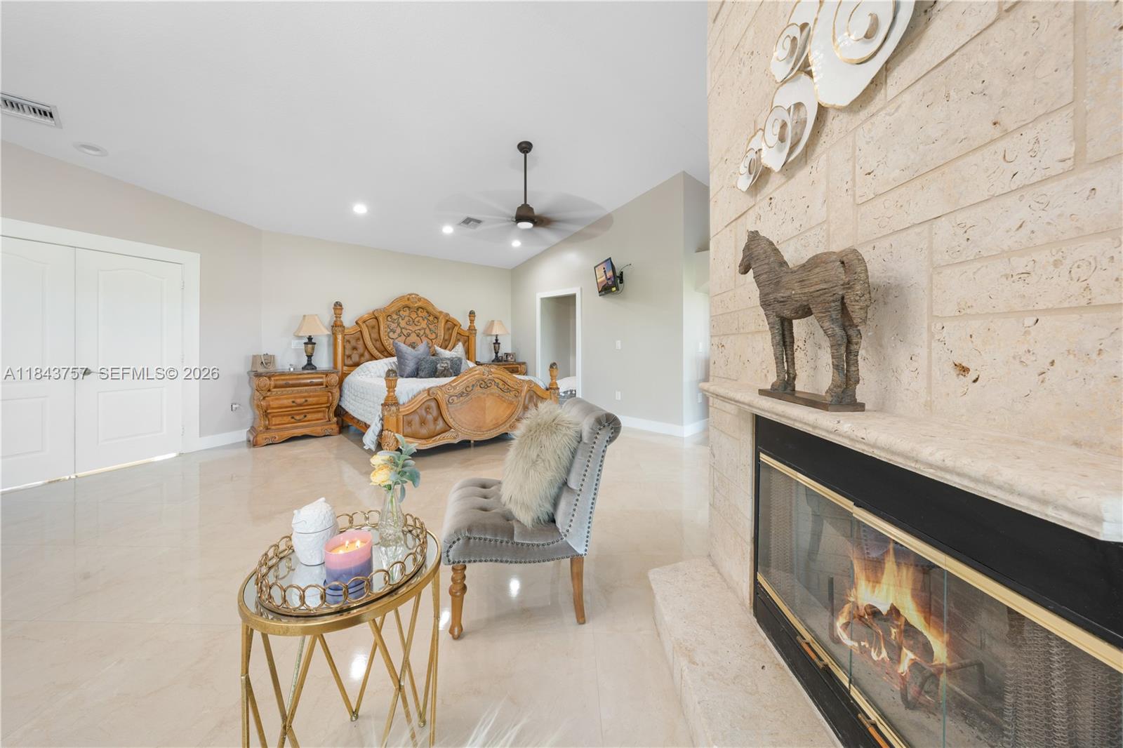 9621 W Calusa Club Drive