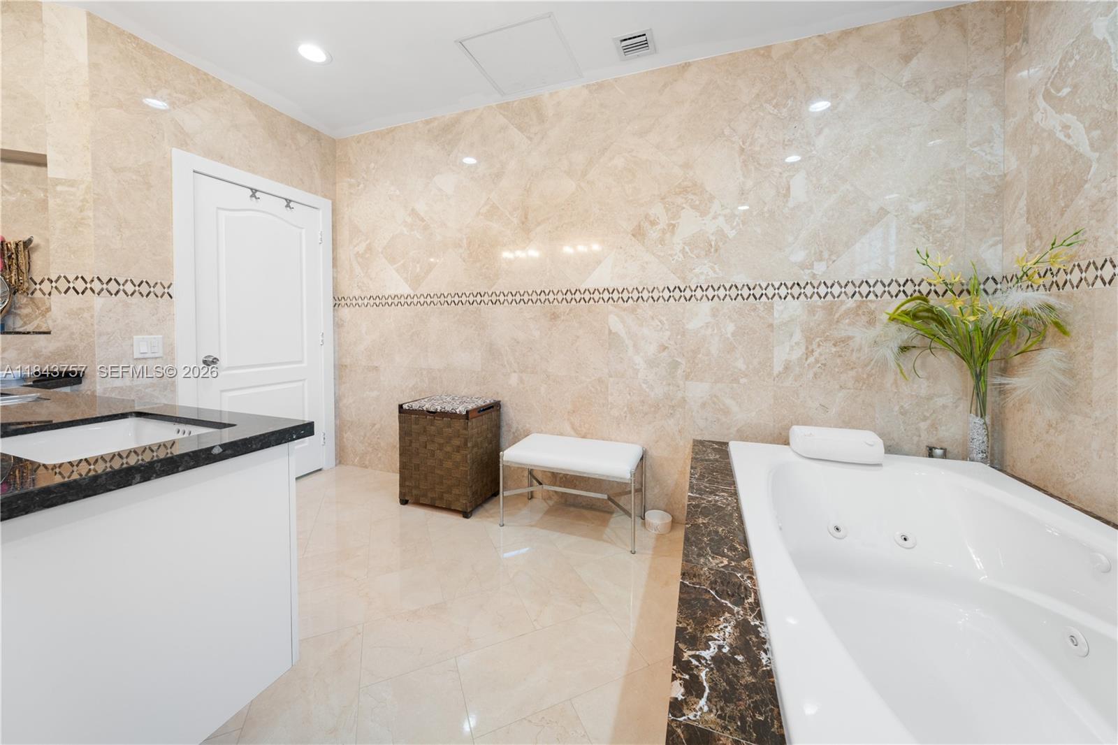 9621 W Calusa Club Drive
