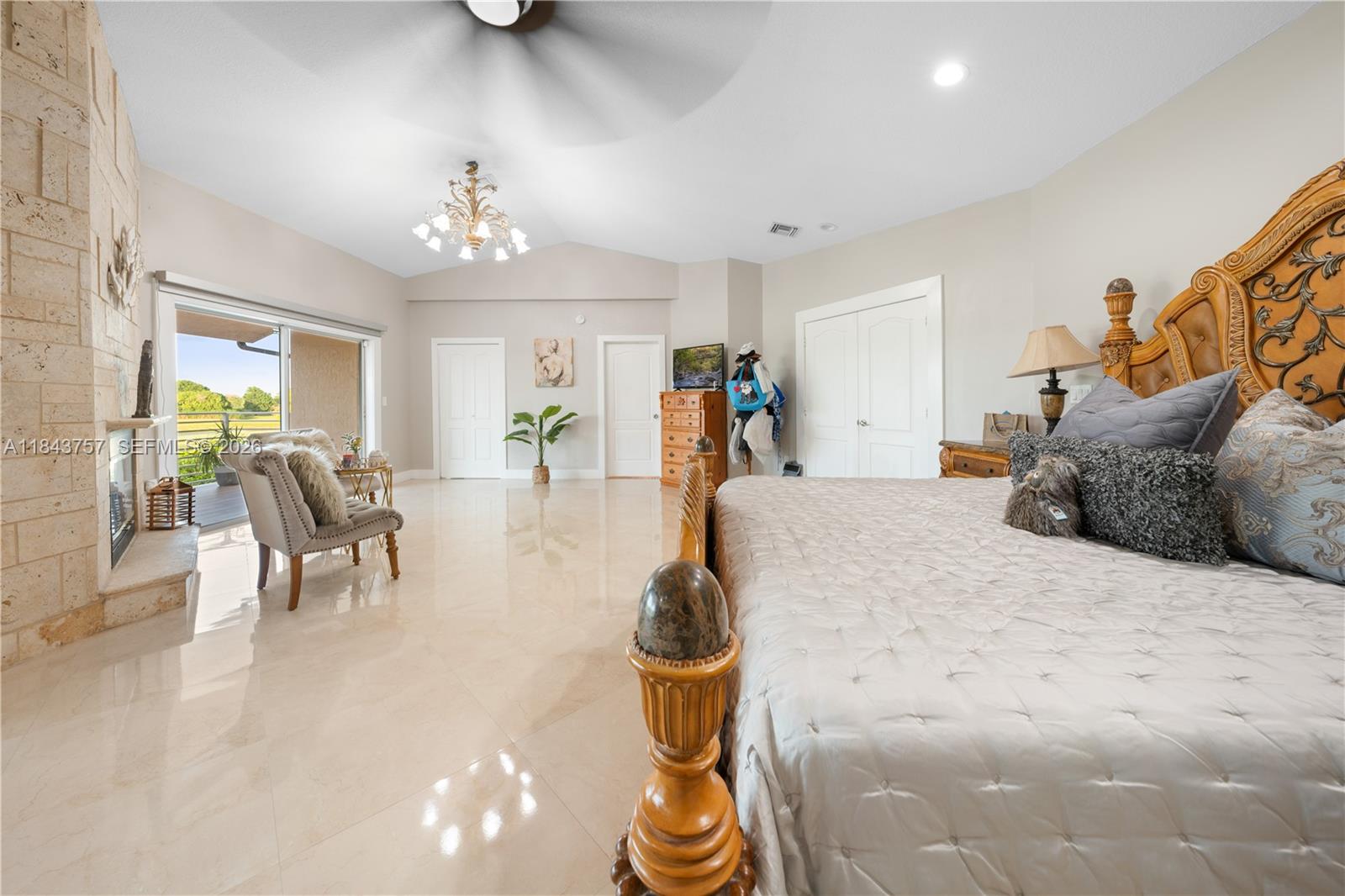 9621 W Calusa Club Drive