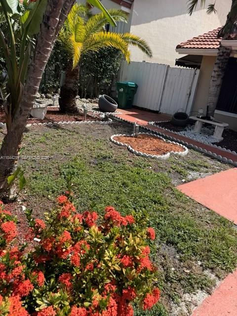 8453 NW 189 Street Road