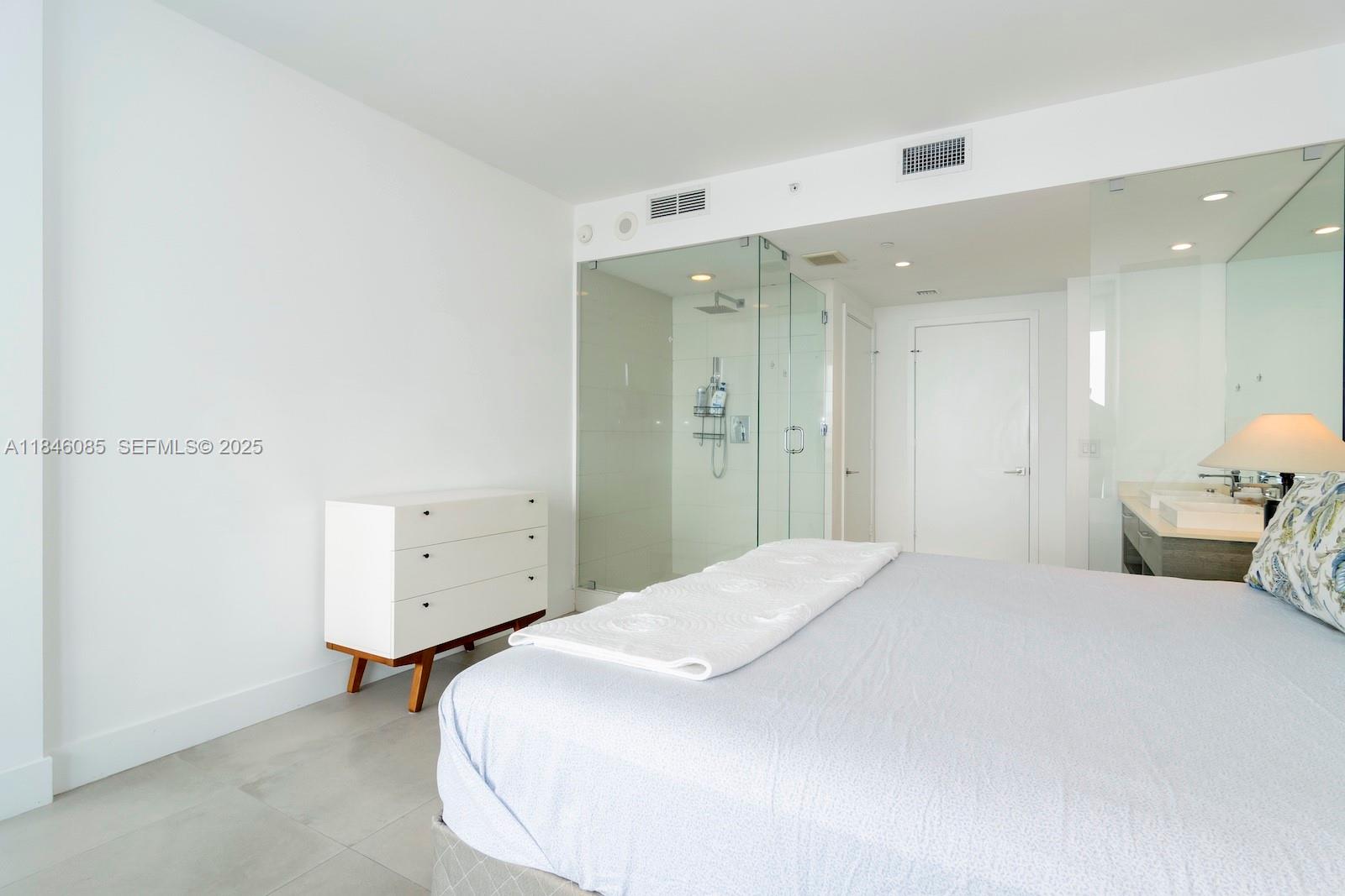 650 NE 32nd Street