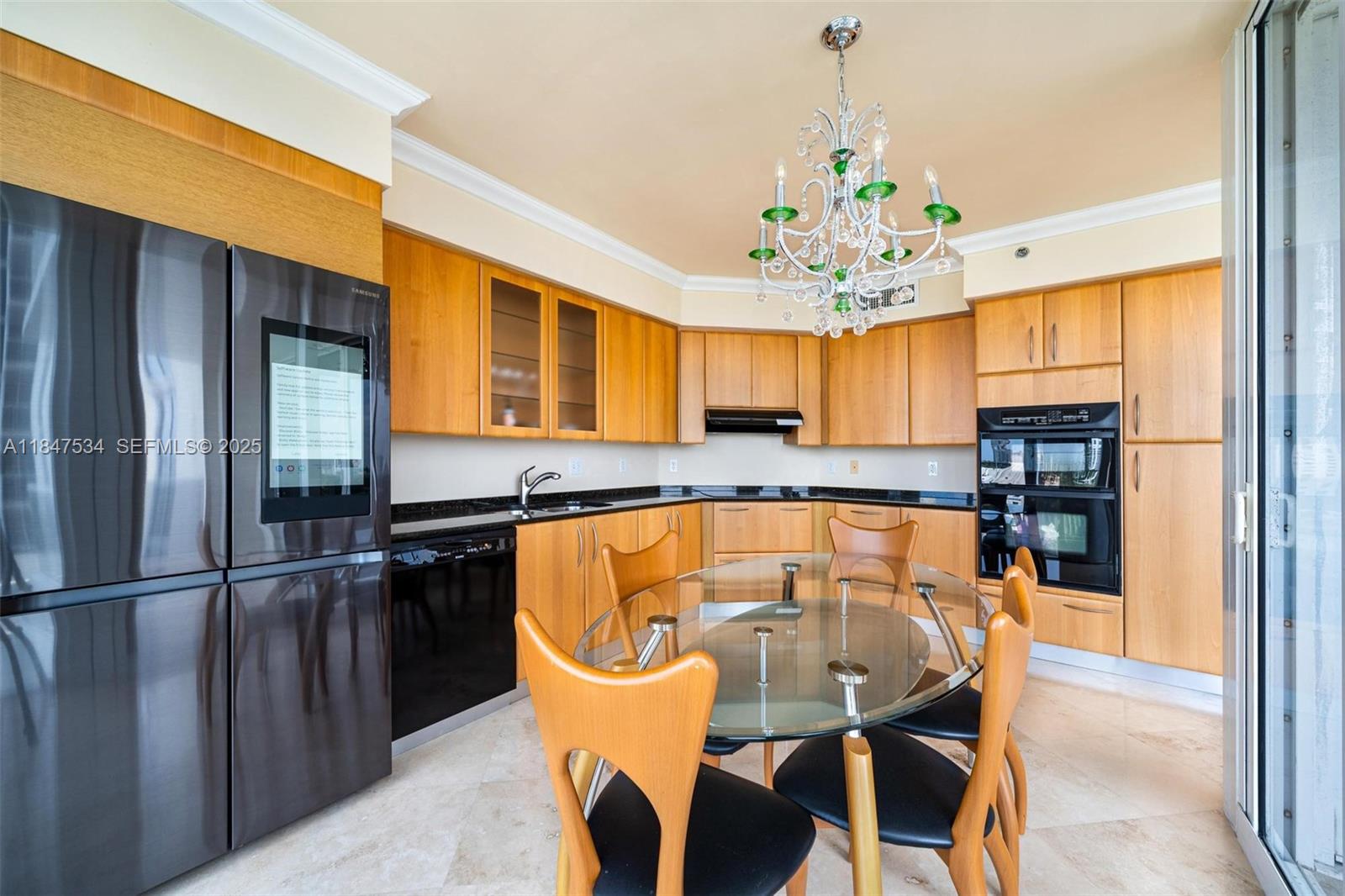 19111 Collins Avenue