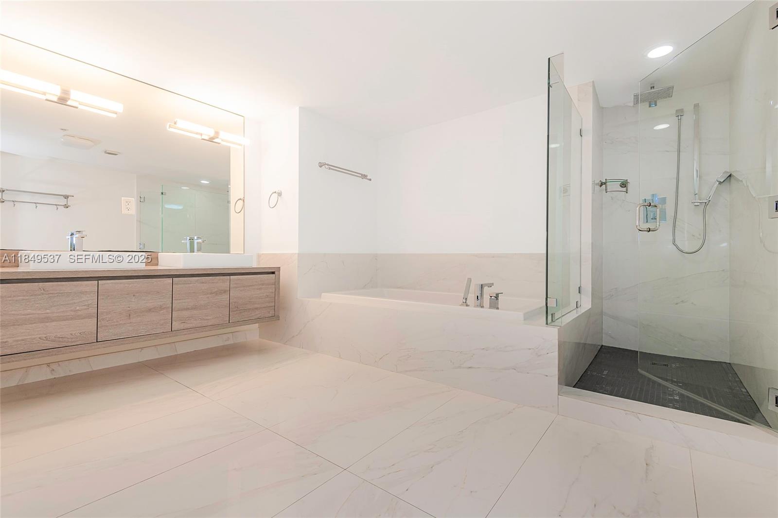 400 Sunny Isles Boulevard