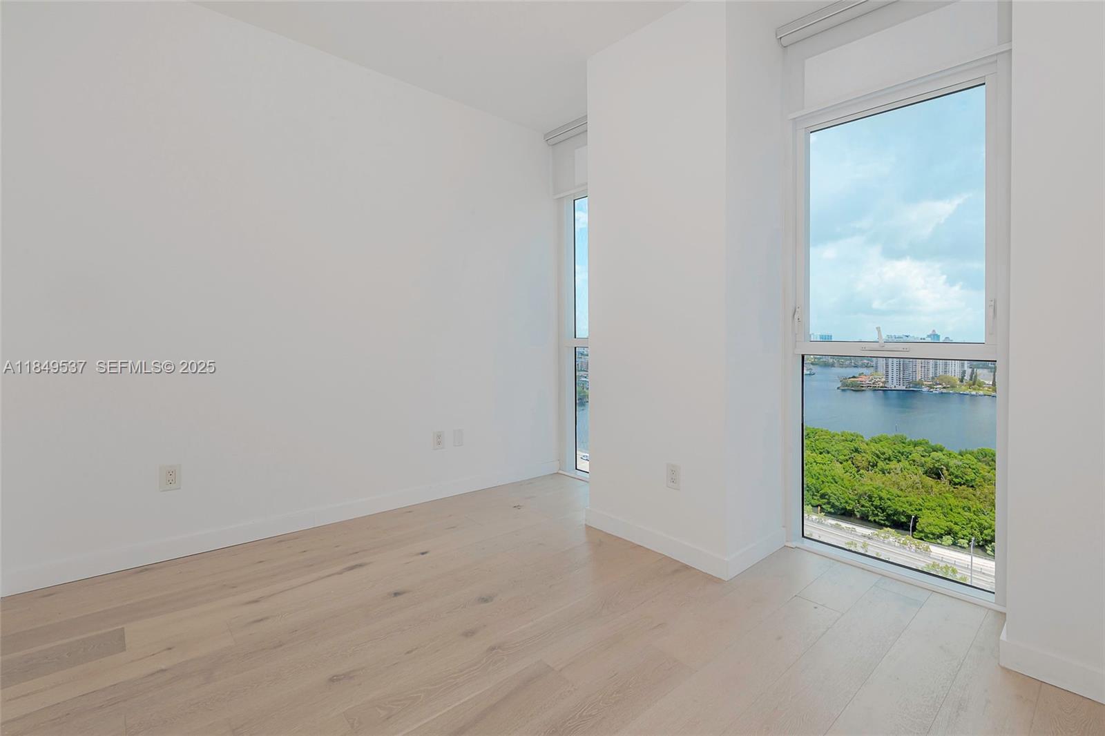 400 Sunny Isles Boulevard