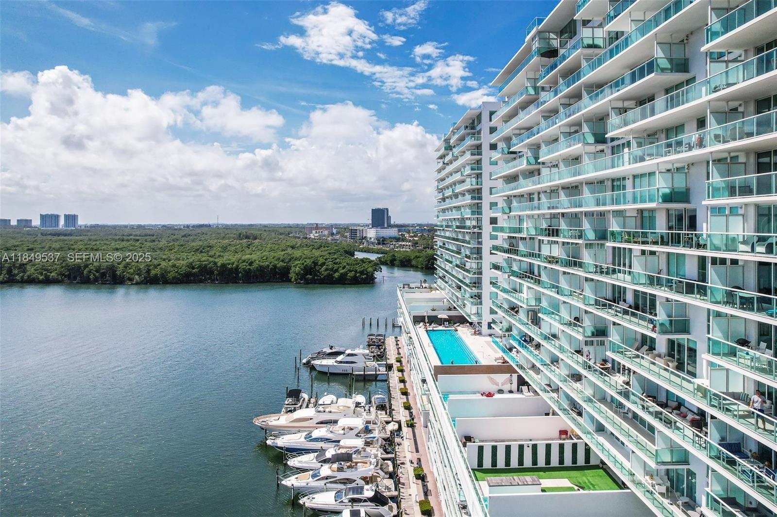 400 Sunny Isles Boulevard