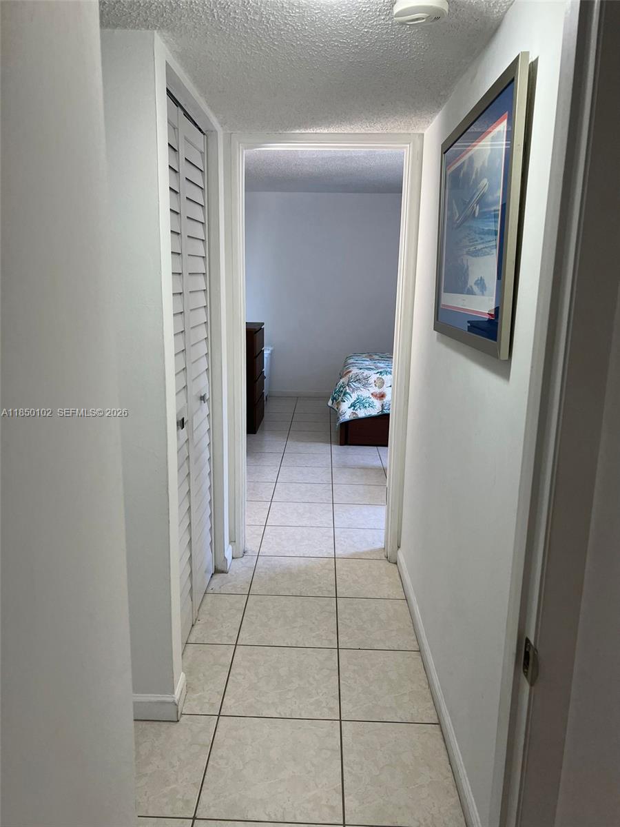 9682 Fontainebleau Boulevard