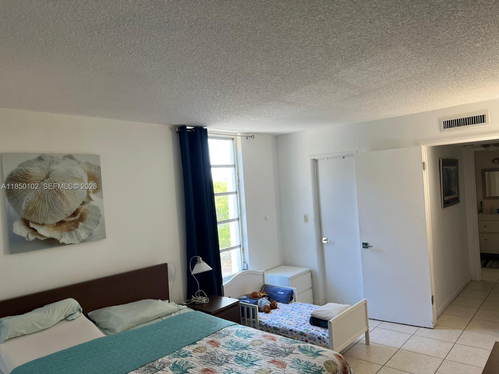 9682 Fontainebleau Boulevard